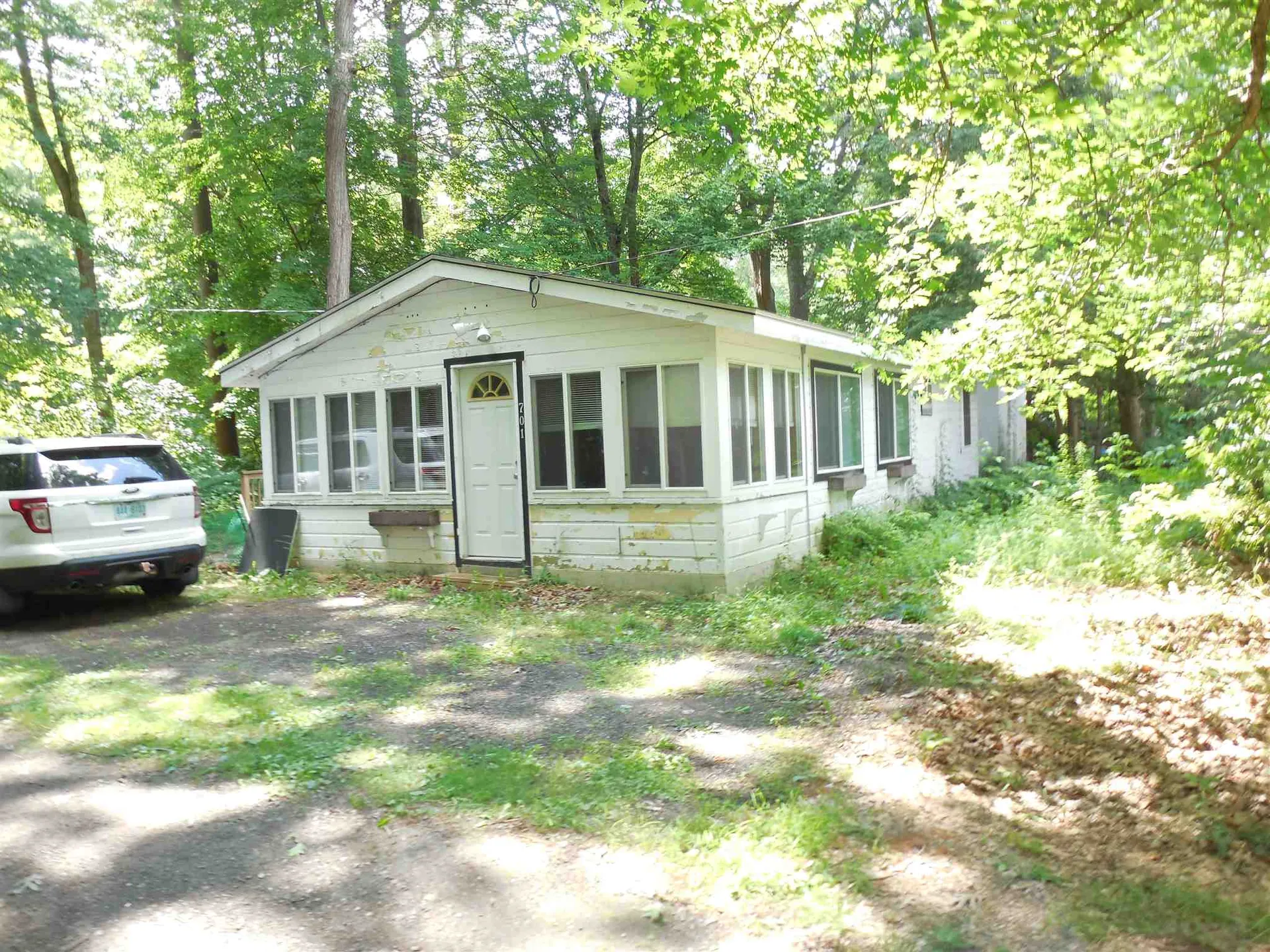 701 Collettes Grove Road Derry NH 03038