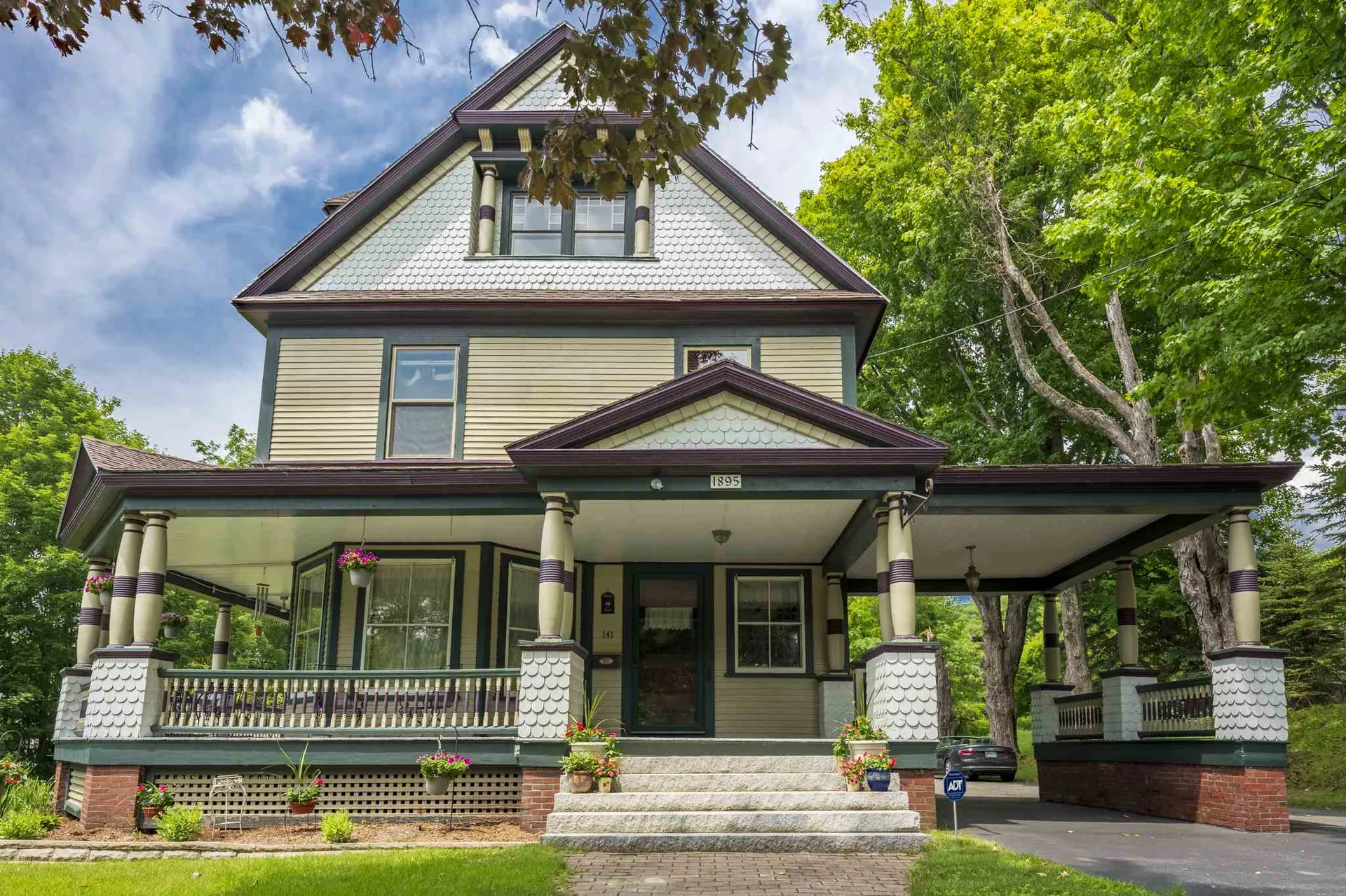 141 Pleasant Street Littleton NH 03561