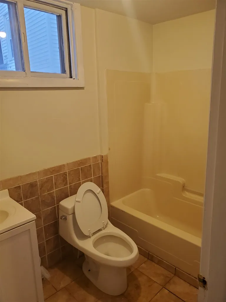 152 Wilson Street Manchester NH 03103