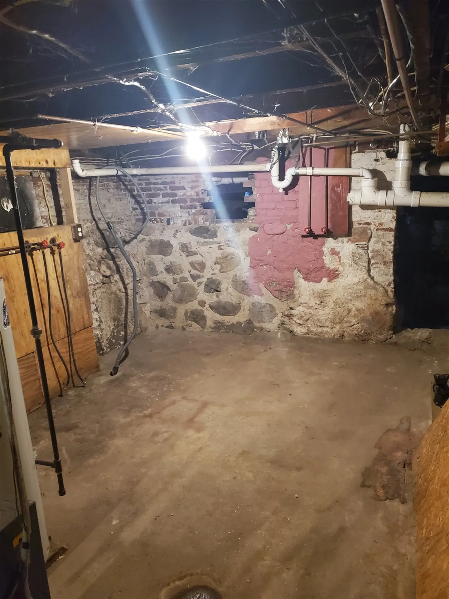 152 Wilson Street Manchester NH 03103