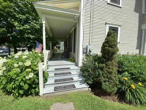 12 Maple Street Woodstock VT 05091
