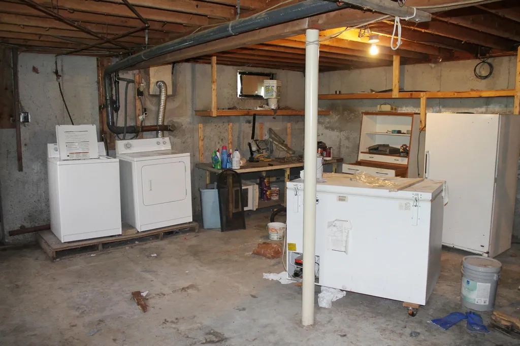66 Hanson Road Chester NH 03036