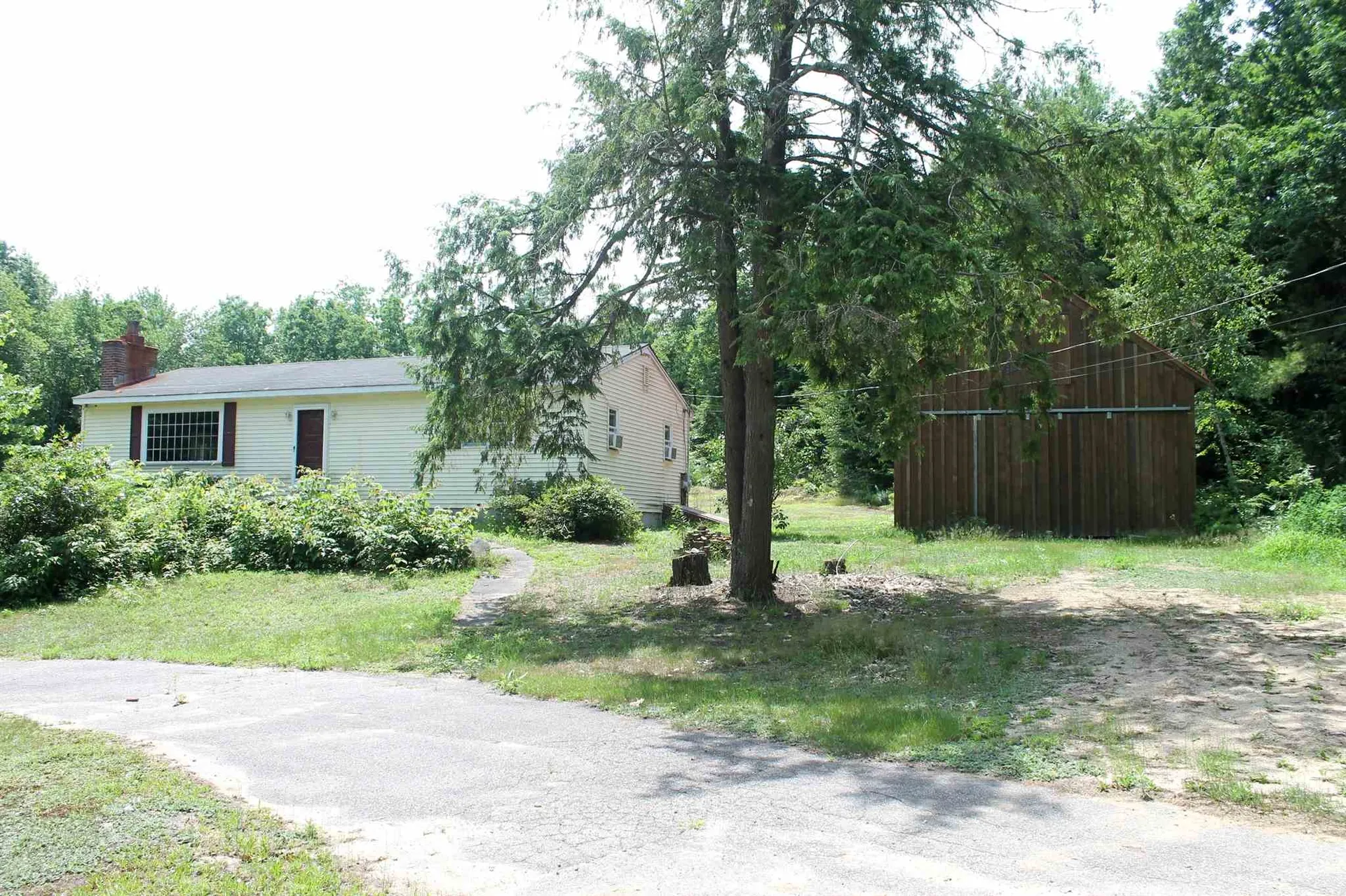 66 Hanson Road Chester NH 03036