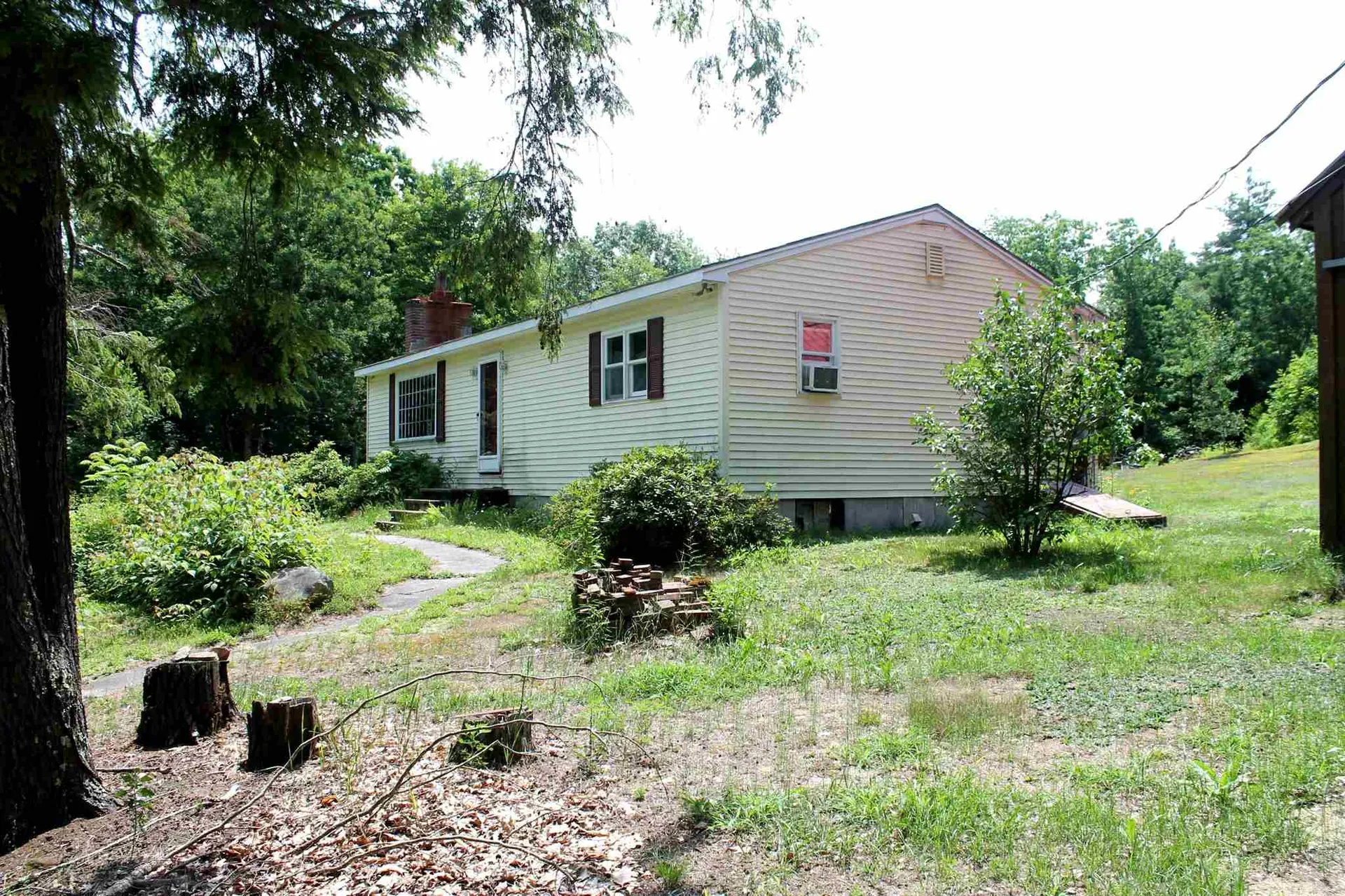 66 Hanson Road Chester NH 03036