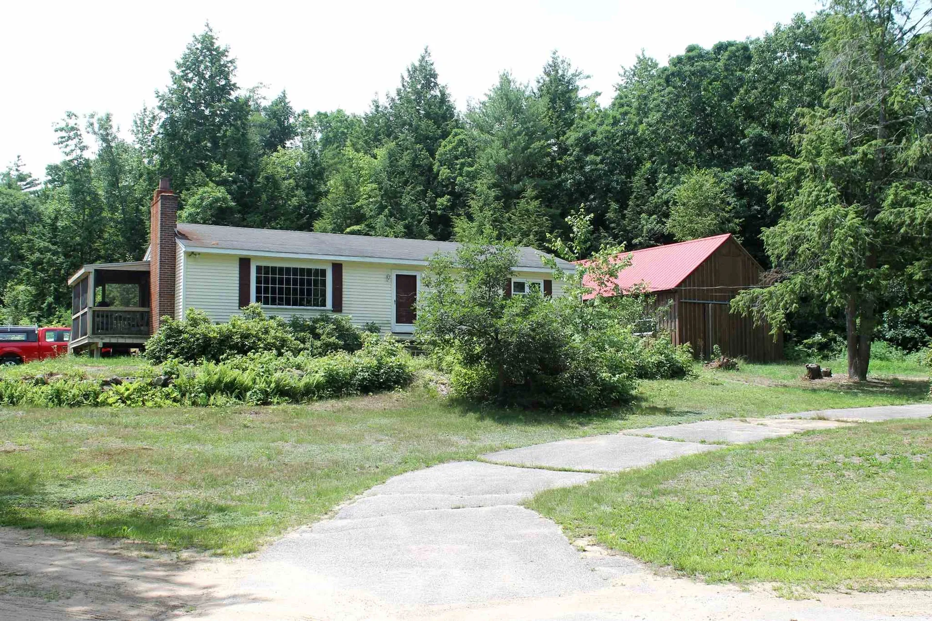 66 Hanson Road Chester NH 03036