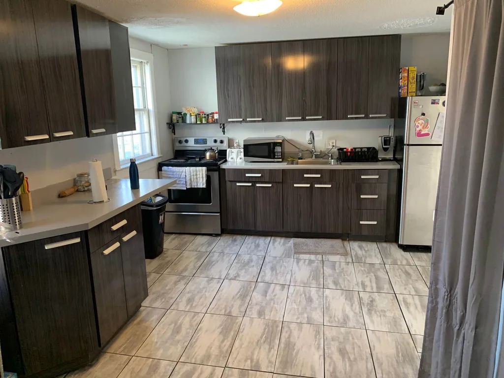 8-10 Beacon Street Nashua NH 03064