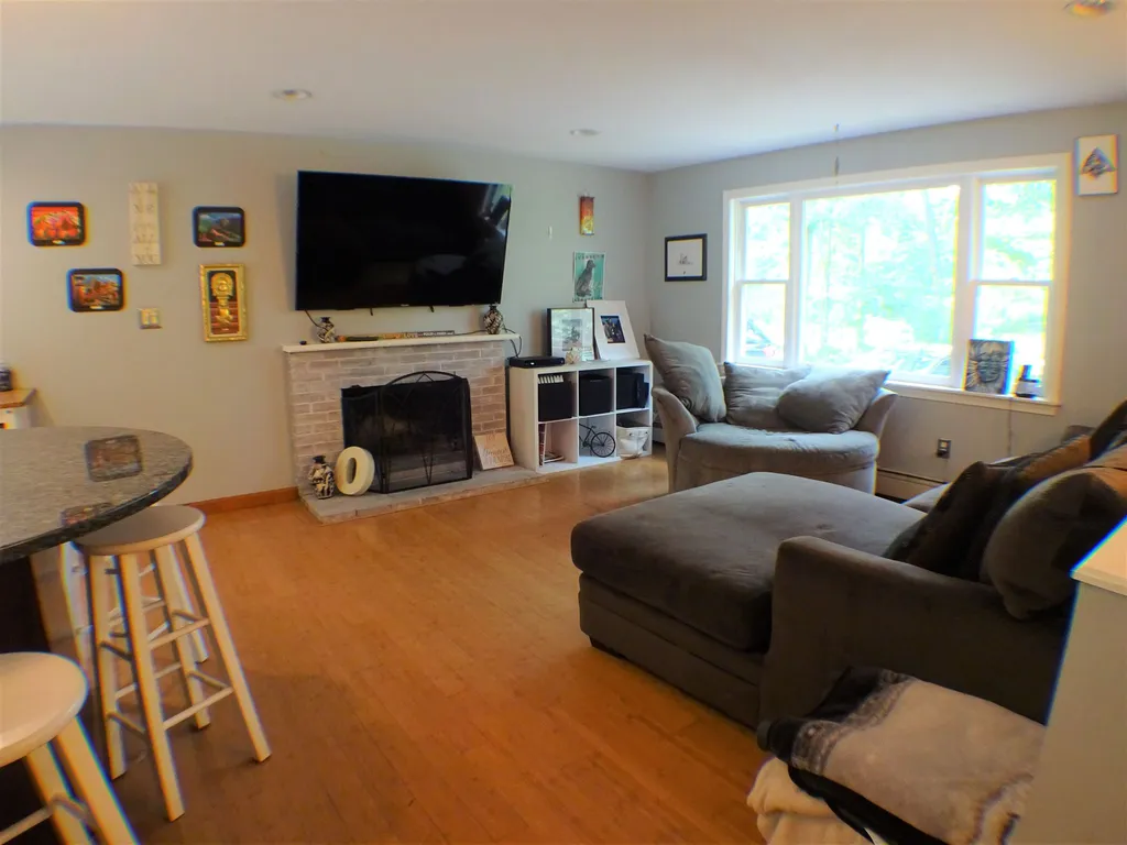 21 Garvin Road Derry NH 03038