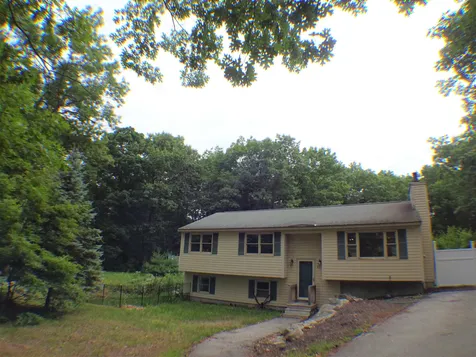 21 Garvin Road Derry NH 03038