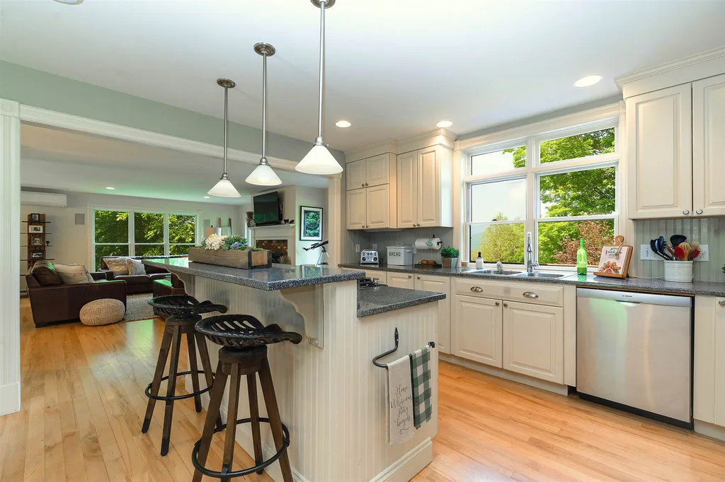 1240 Maggies Way Waterbury VT 05677