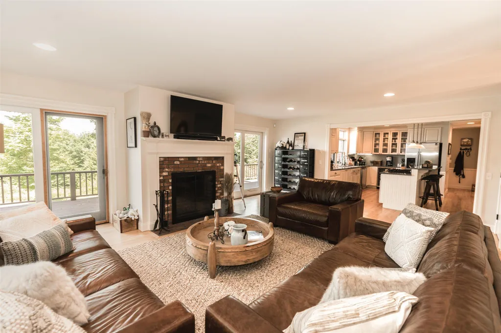 1240 Maggies Way Waterbury VT 05677