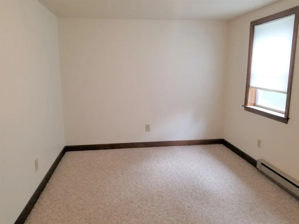647 Bugbee Street Hartford VT 05001