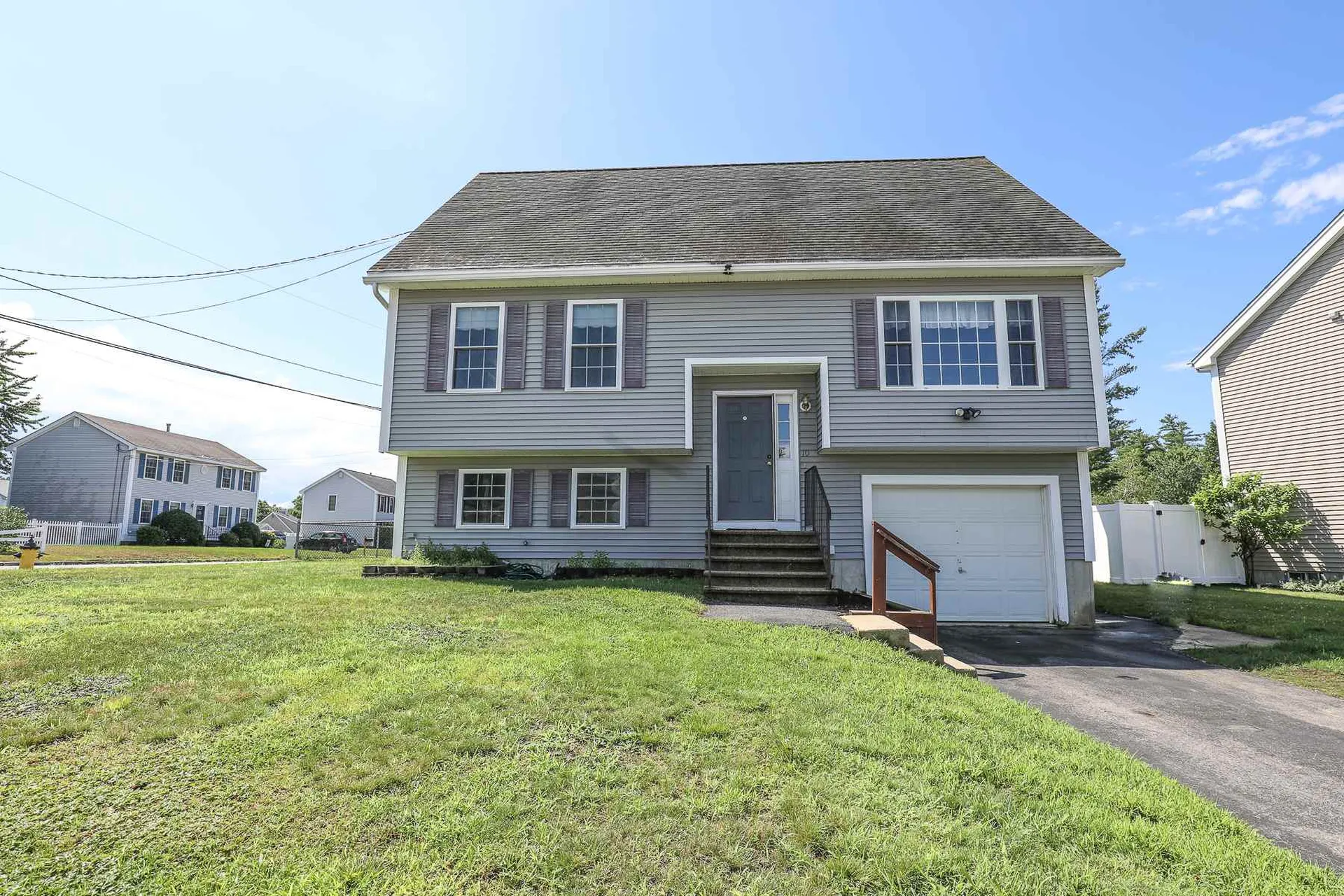 10 Ridgewood Street Manchester NH 03103