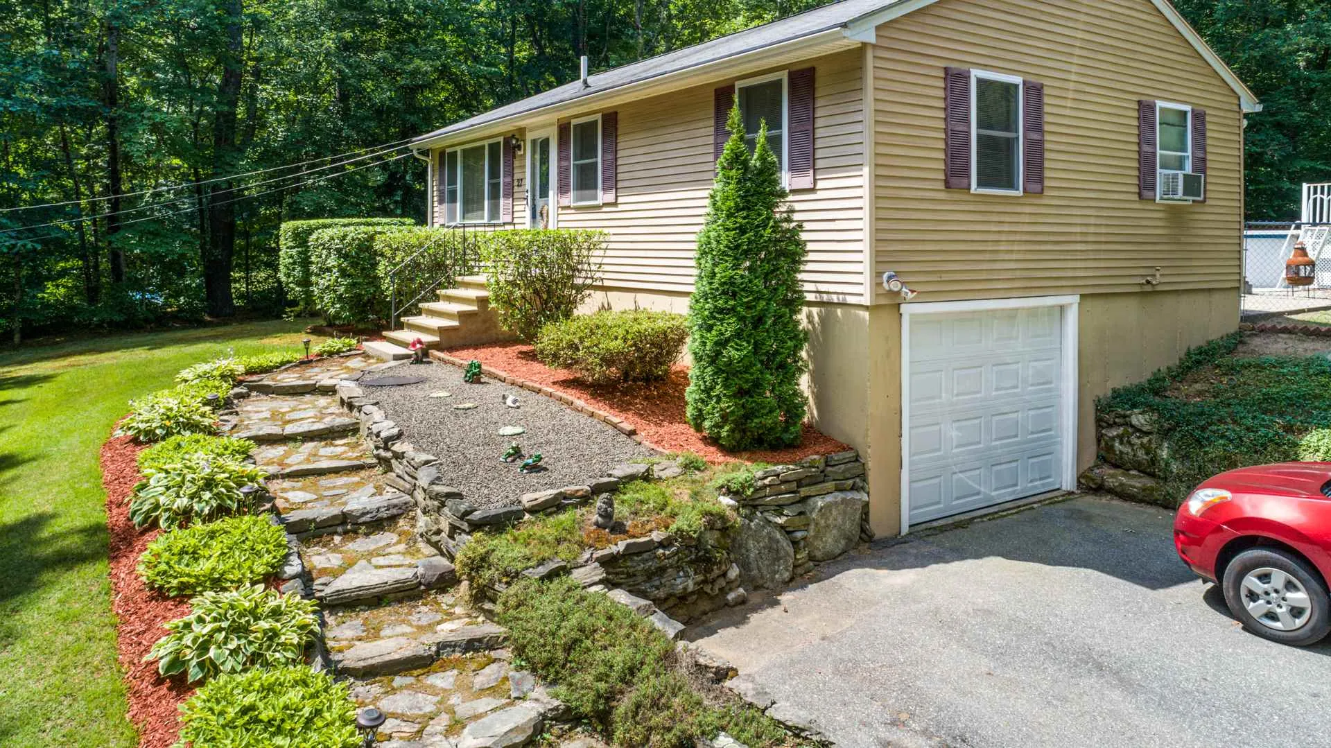 27 Sullivan Road Hudson NH 03051