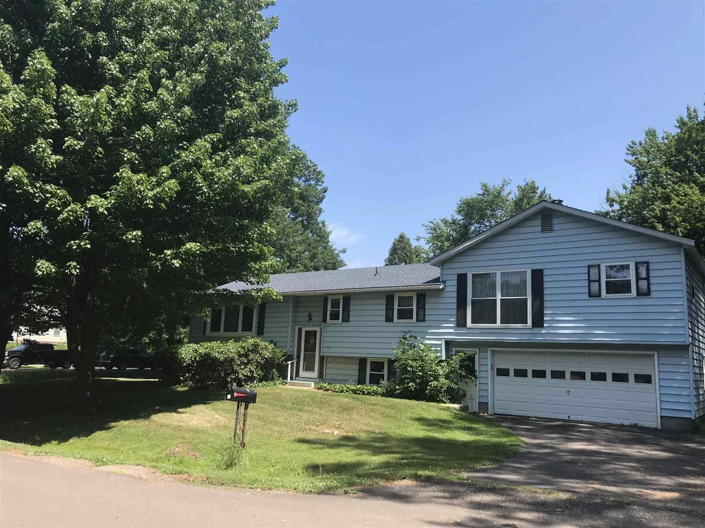 19 Birch Drive Colchester VT 05446-4550