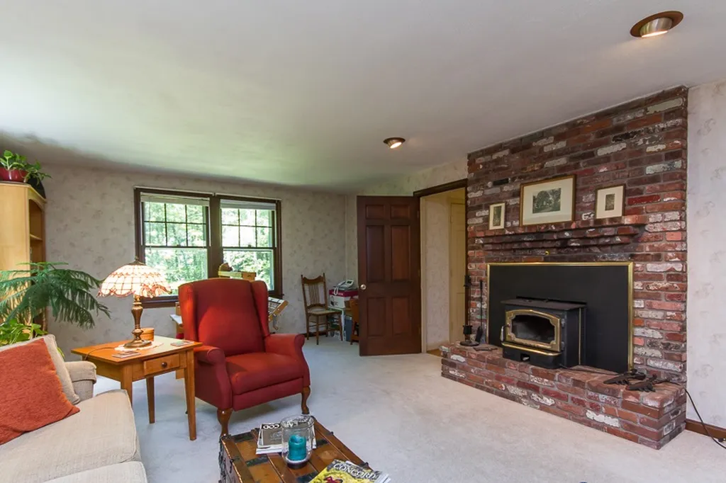 20 Putney Road Bow NH 03304