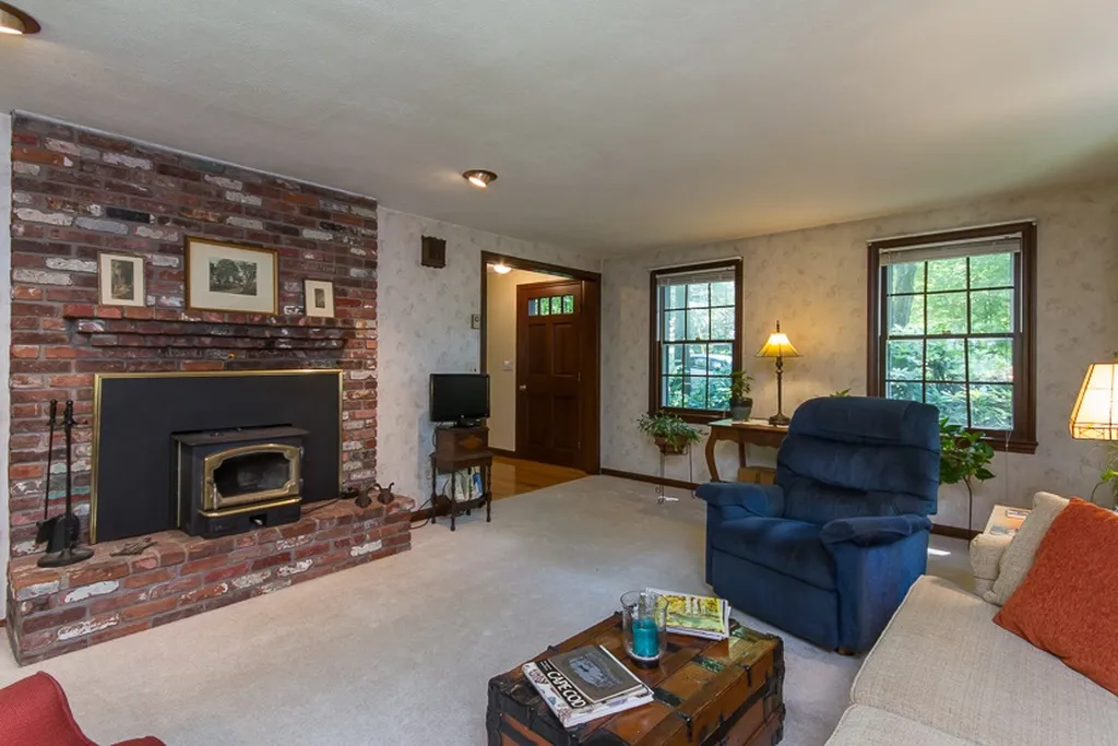 20 Putney Road Bow NH 03304