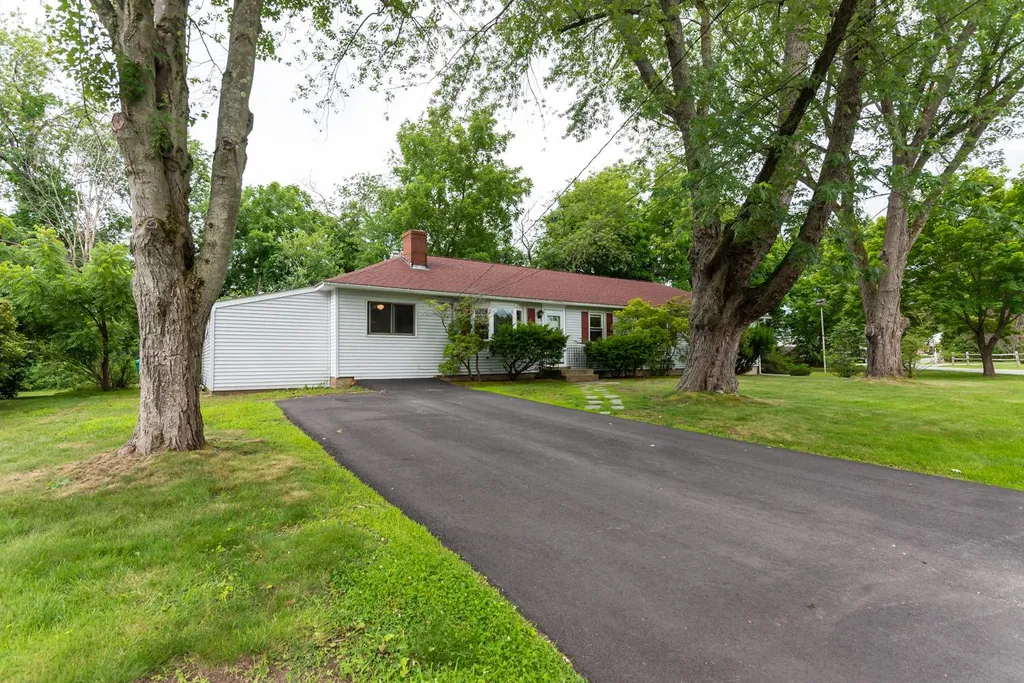 3 Lamson Lane Hampton NH 03842