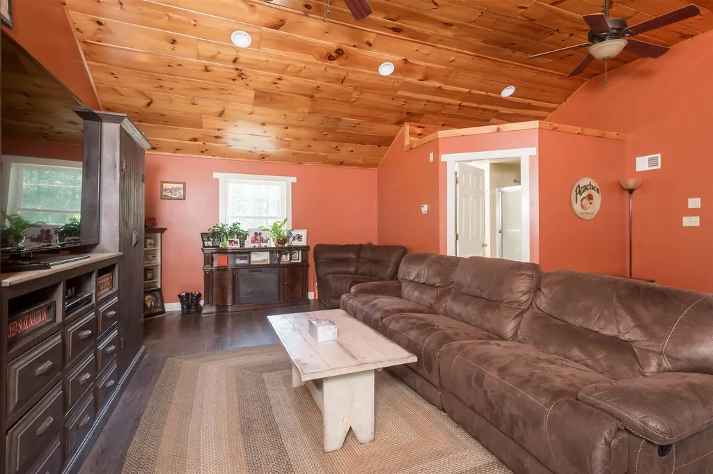 256 Milton Road Rochester NH 03868