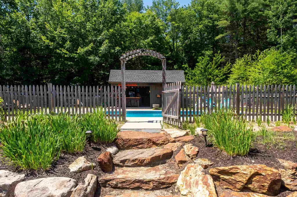 256 Milton Road Rochester NH 03868