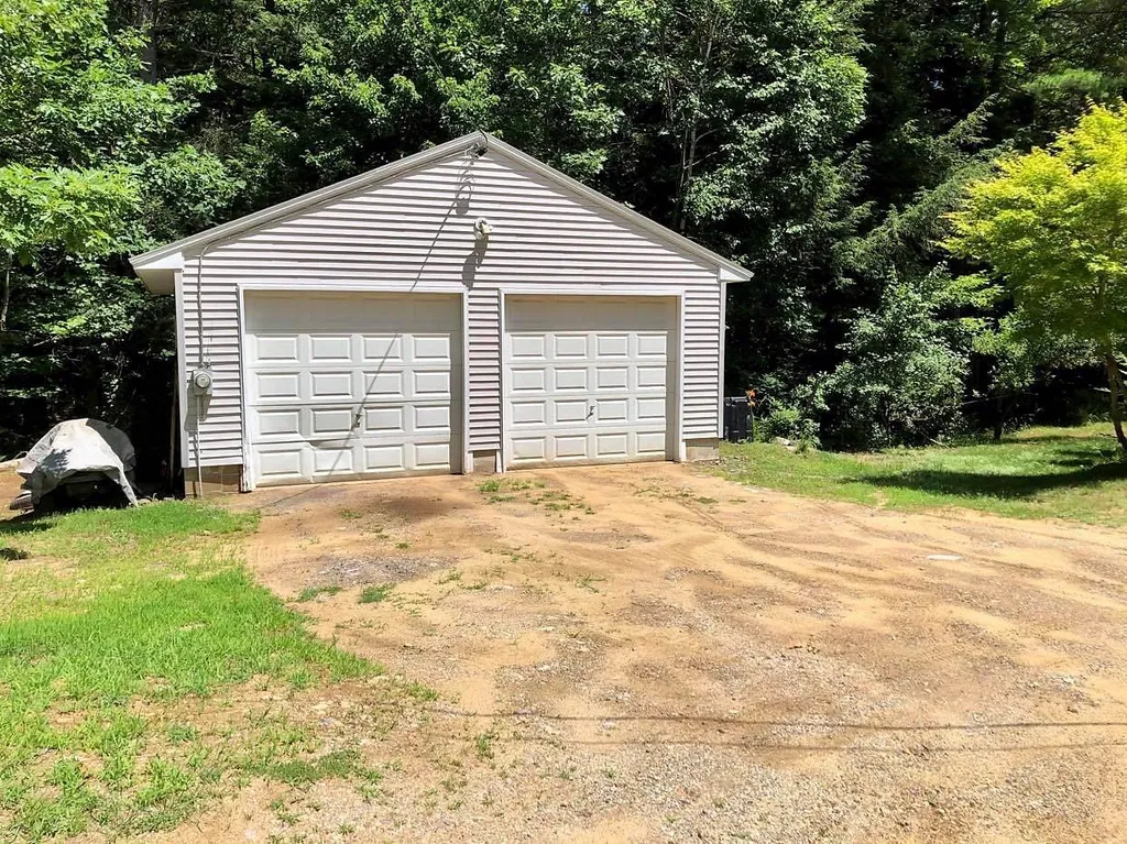 76 Sandogardy Pond Road Northfield NH 03276
