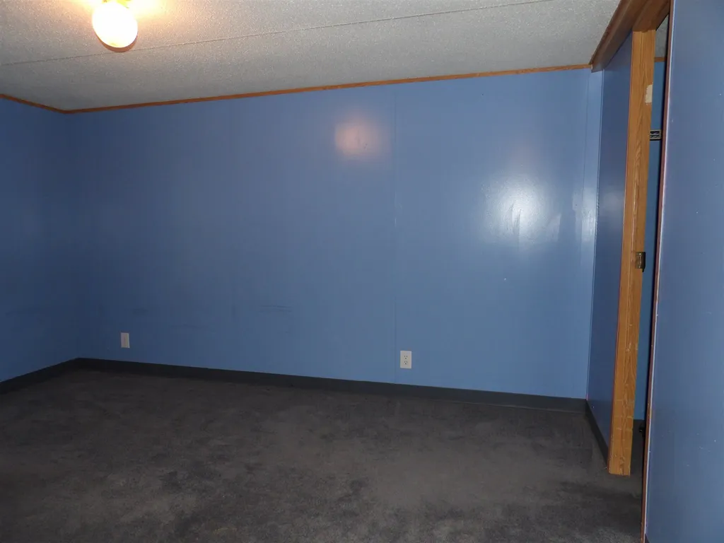 76 Sandogardy Pond Road Northfield NH 03276