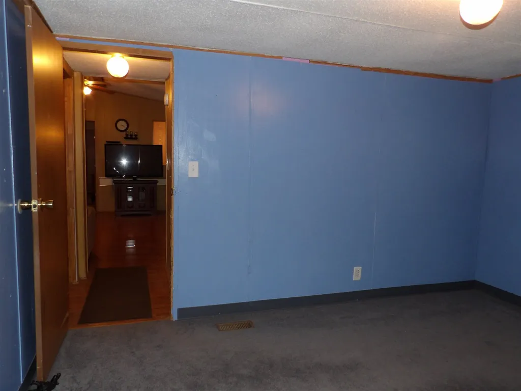 76 Sandogardy Pond Road Northfield NH 03276