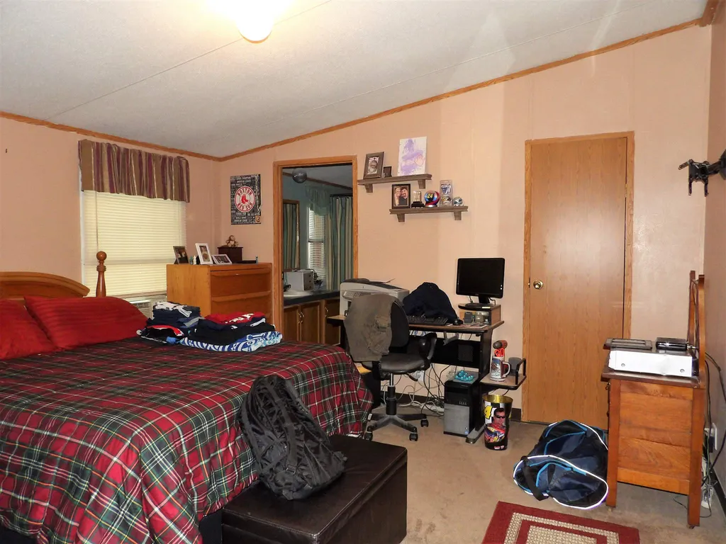 76 Sandogardy Pond Road Northfield NH 03276