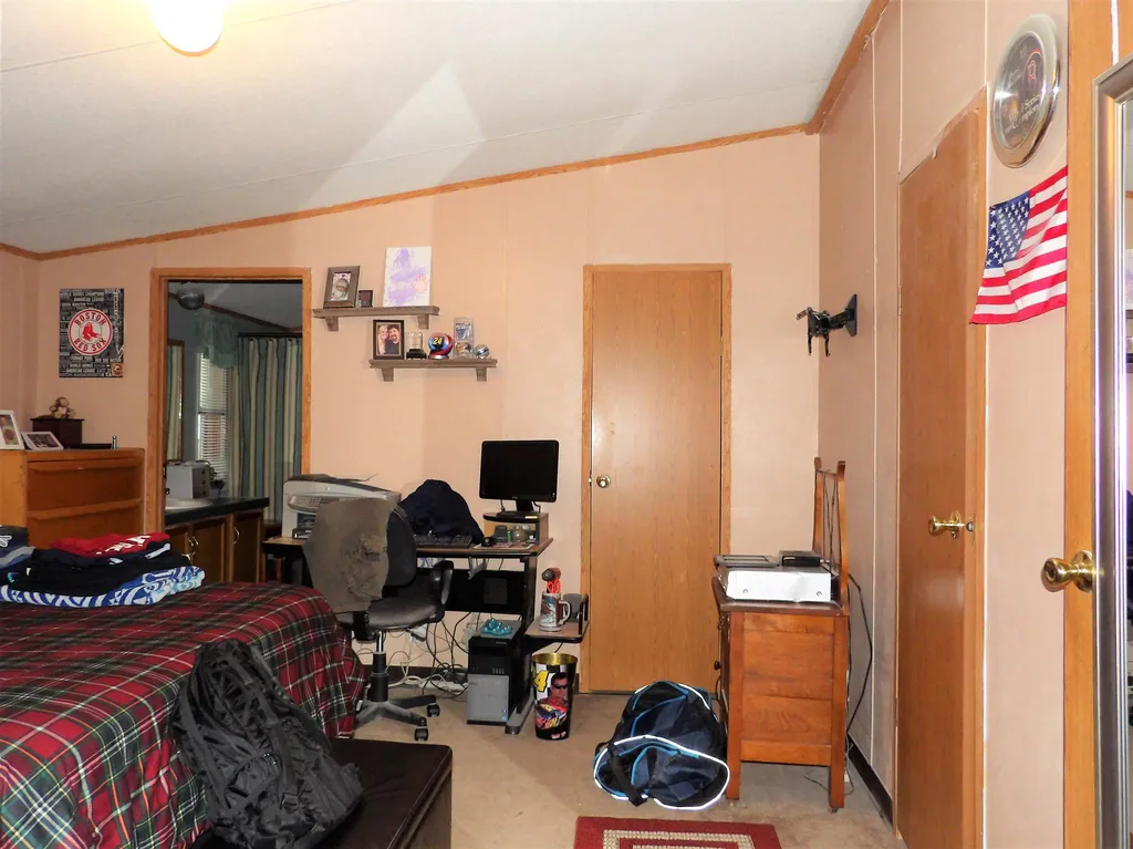 76 Sandogardy Pond Road Northfield NH 03276