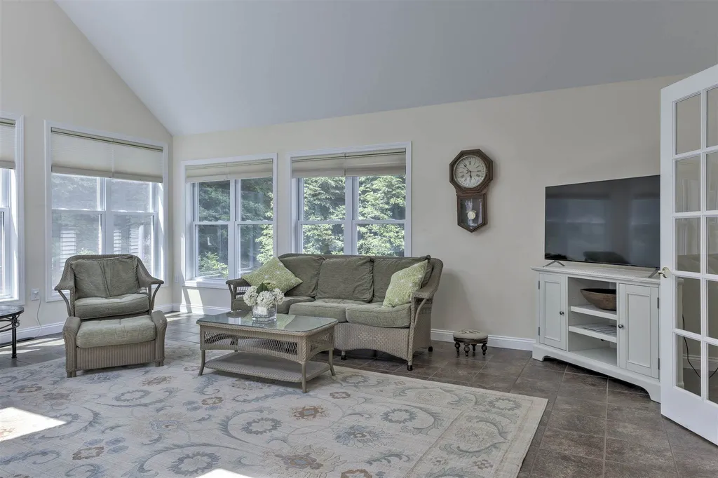 3 Mountain View Court Keene NH 03431