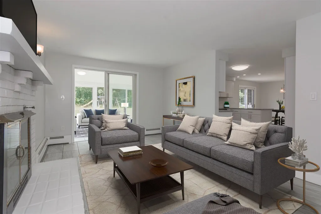 12 Ranger Road Hollis NH 03049