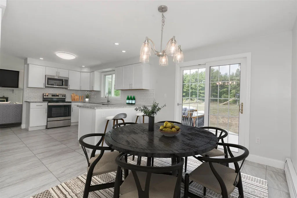 12 Ranger Road Hollis NH 03049
