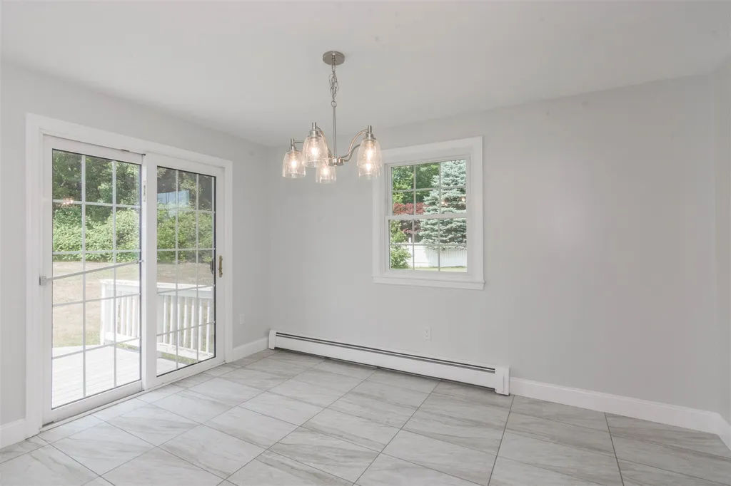 12 Ranger Road Hollis NH 03049