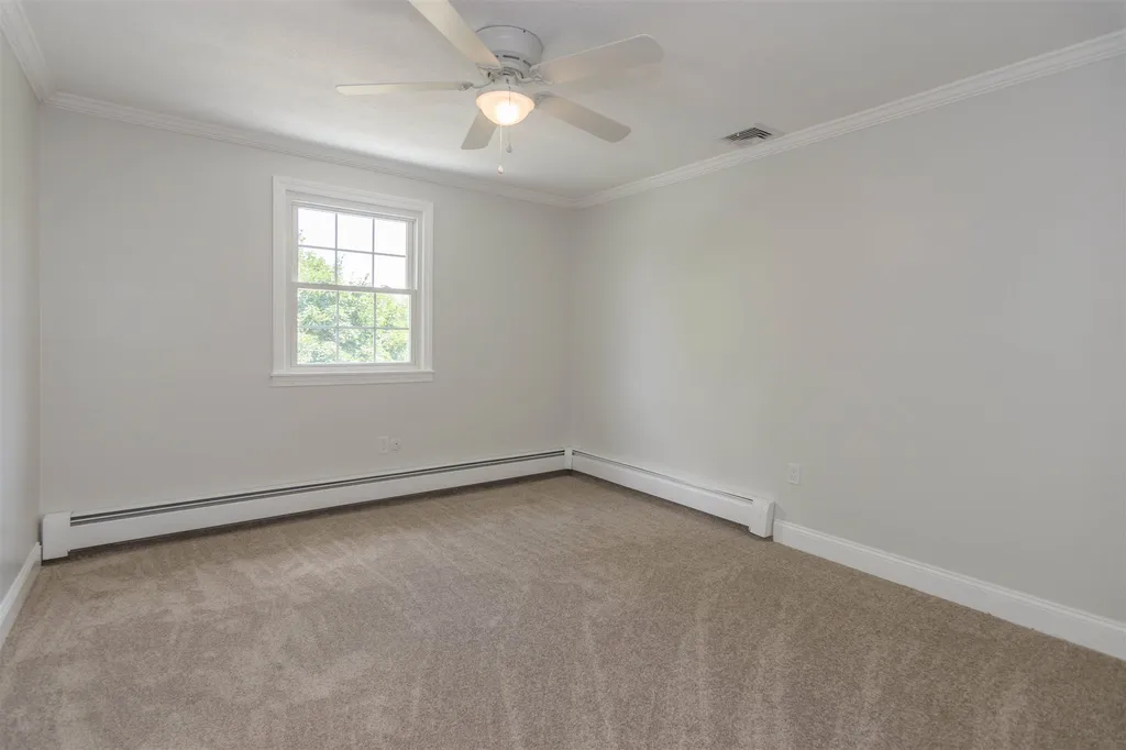 12 Ranger Road Hollis NH 03049