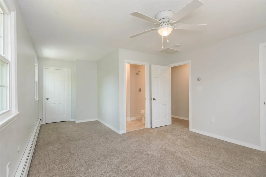 12 Ranger Road Hollis NH 03049