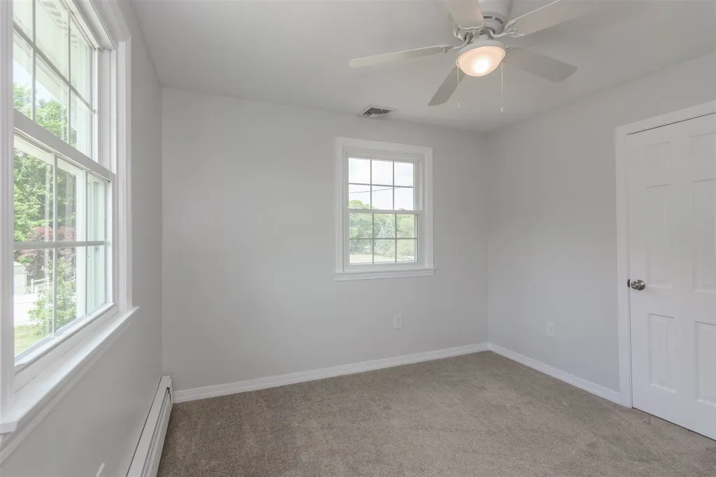 12 Ranger Road Hollis NH 03049