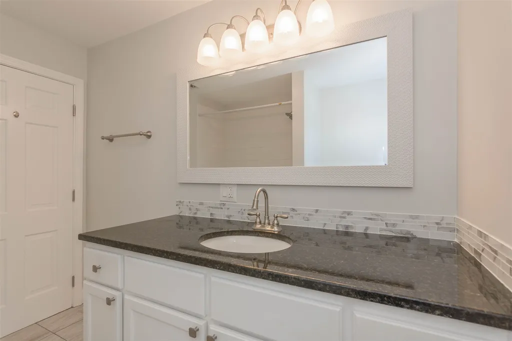 12 Ranger Road Hollis NH 03049