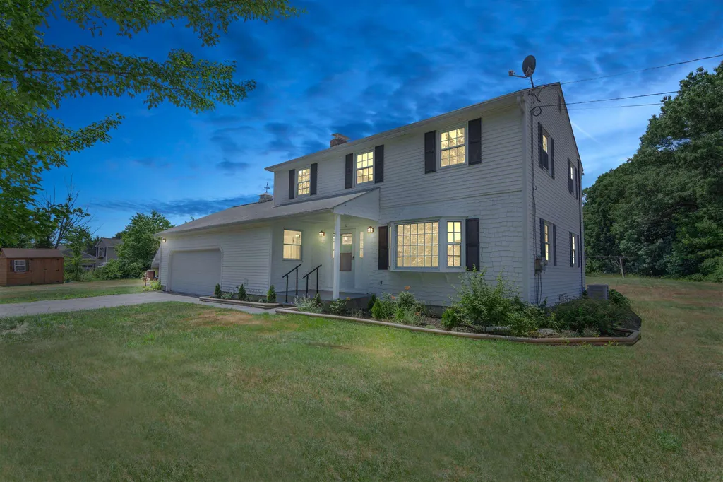 12 Ranger Road Hollis NH 03049