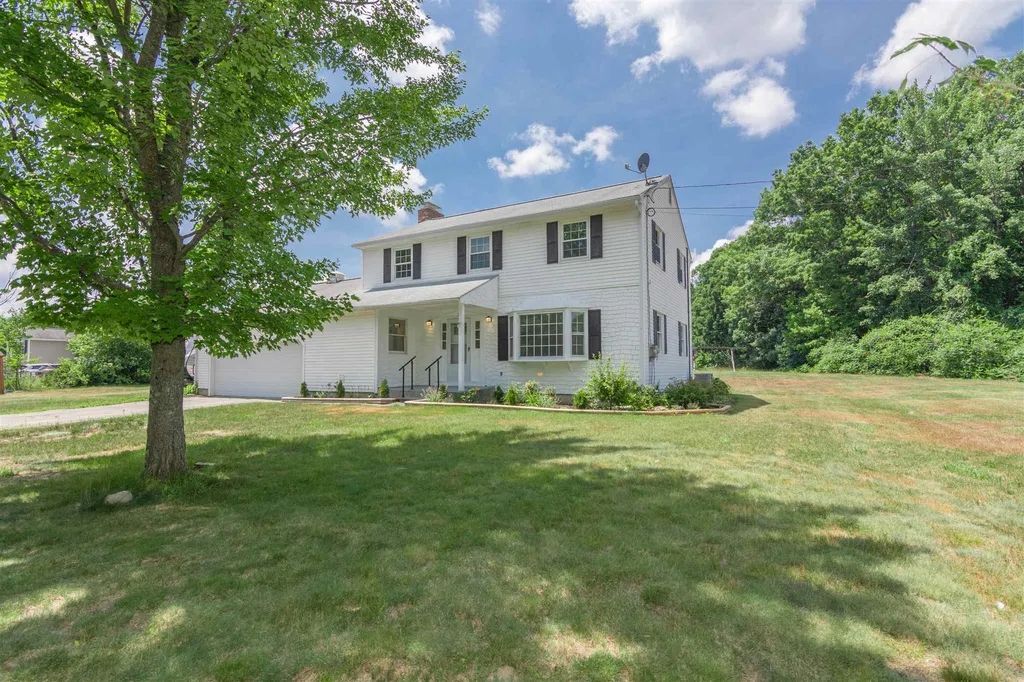 12 Ranger Road Hollis NH 03049