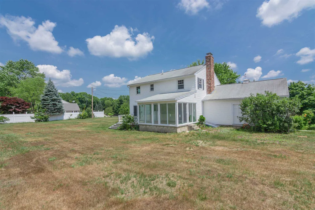 12 Ranger Road Hollis NH 03049