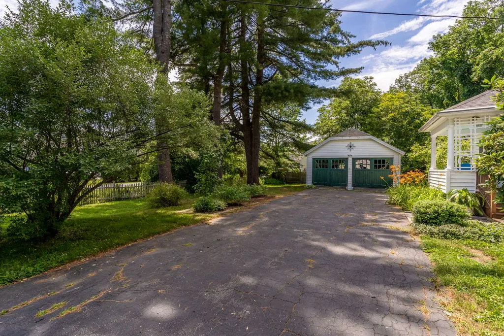 9 Chandler Way Dover NH 03820