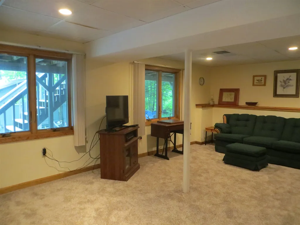 1 Hagopian Road Meredith NH 03253