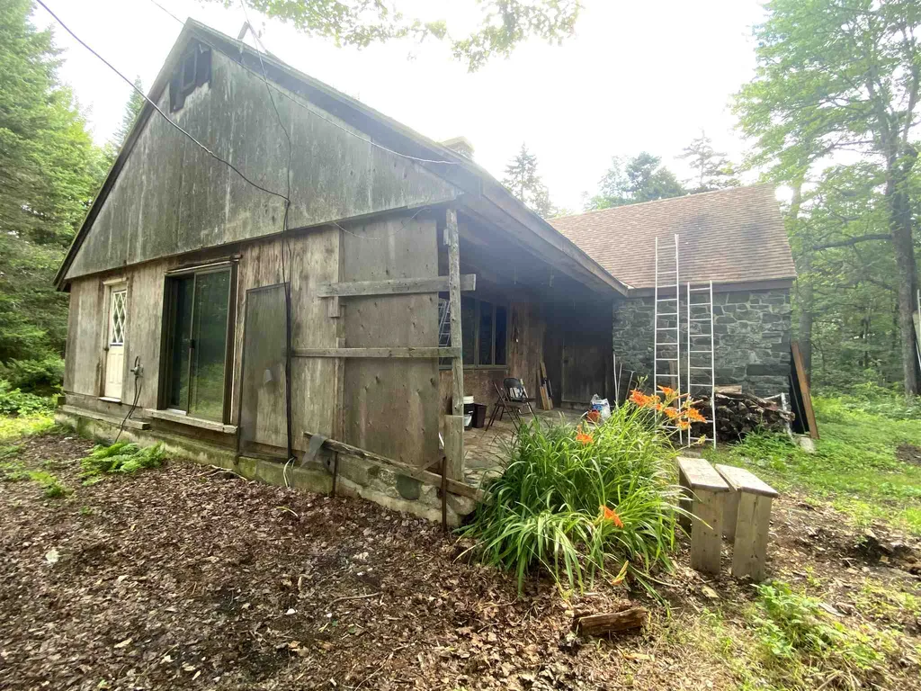 626 Kinsman Road Grafton NH 03240