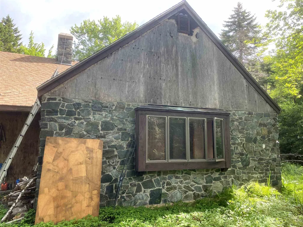 626 Kinsman Road Grafton NH 03240