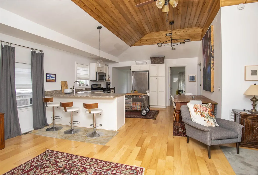 29 Lyman Avenue Burlington VT 05401