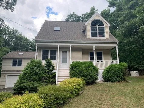 54 Webster Avenue Pelham NH 03076