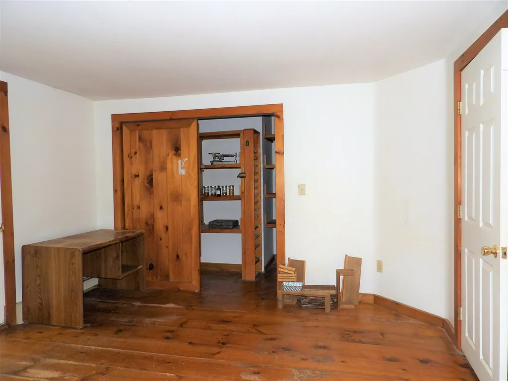 32 Bay Hill Road Northfield NH 03276