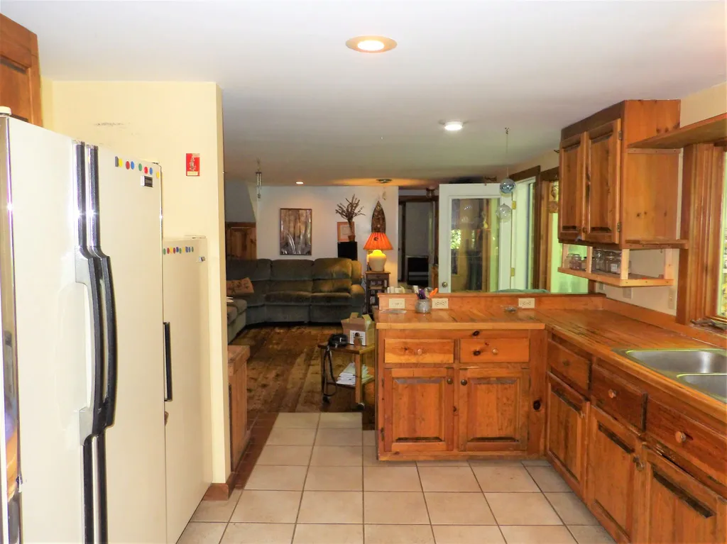 32 Bay Hill Road Northfield NH 03276
