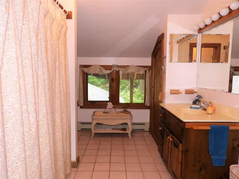 32 Bay Hill Road Northfield NH 03276