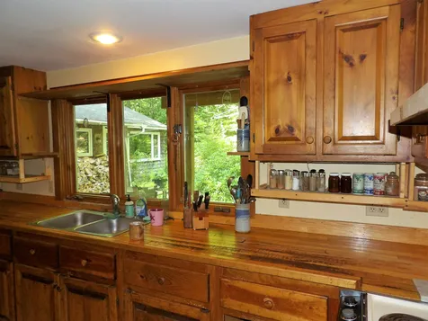 32 Bay Hill Road Northfield NH 03276