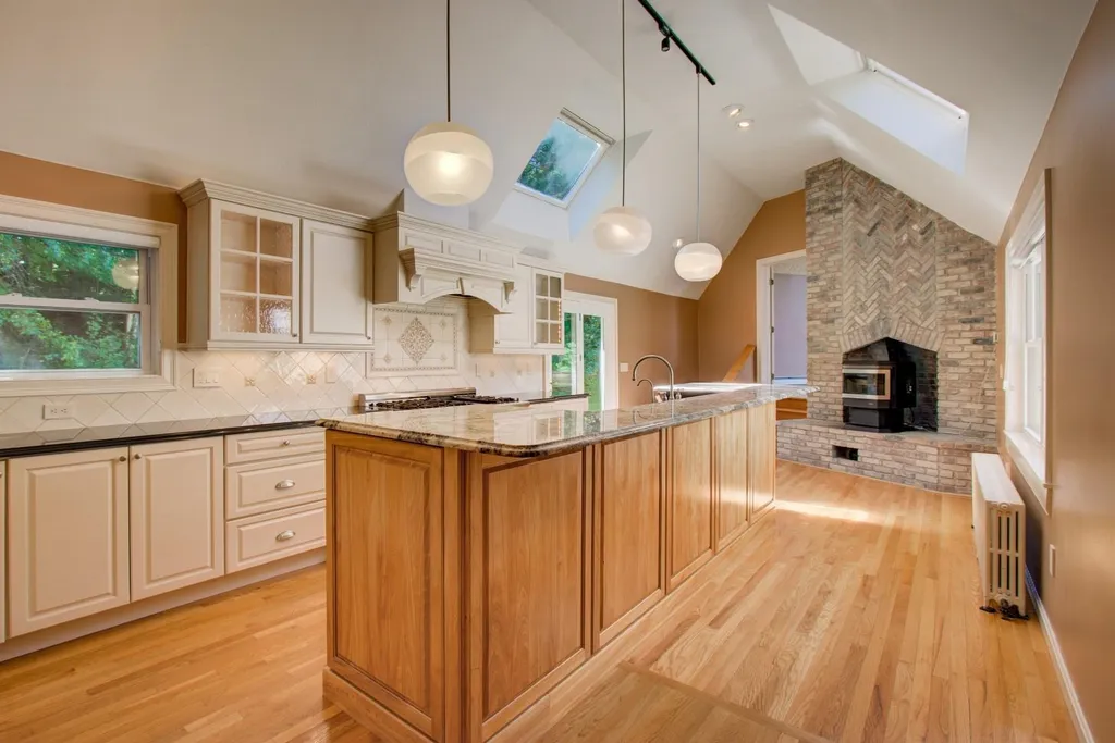 78 Post Road North Hampton NH 03862